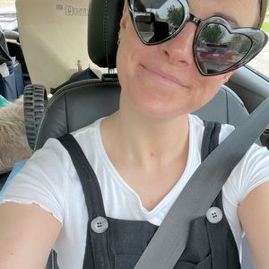 Meet your Posher, Elizabeth